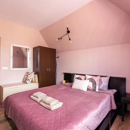 Quiet Maisonette メ Top Spot Varna