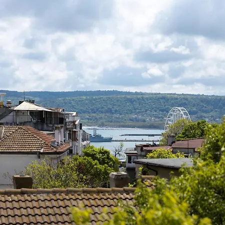 Quiet Maisonette メ Top Spot Apartment